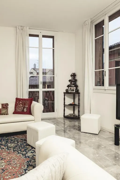 La Secchia Rapita Bed & Breakfast Bologna 0*,  Italy